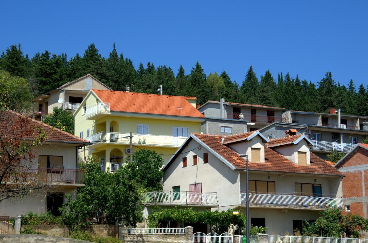 DrnišAngel Sky公寓 外观 照片
